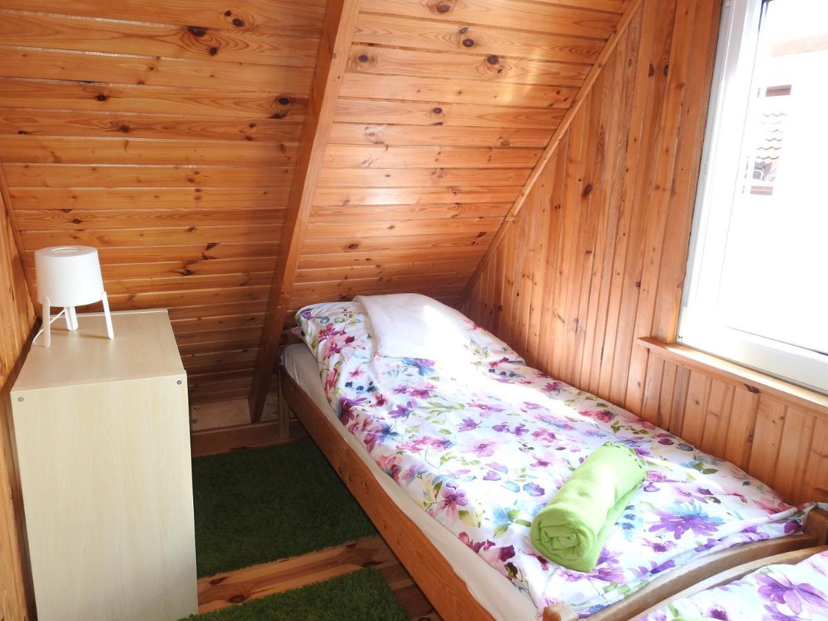 Domki U Skrzata Łeba Esterno foto